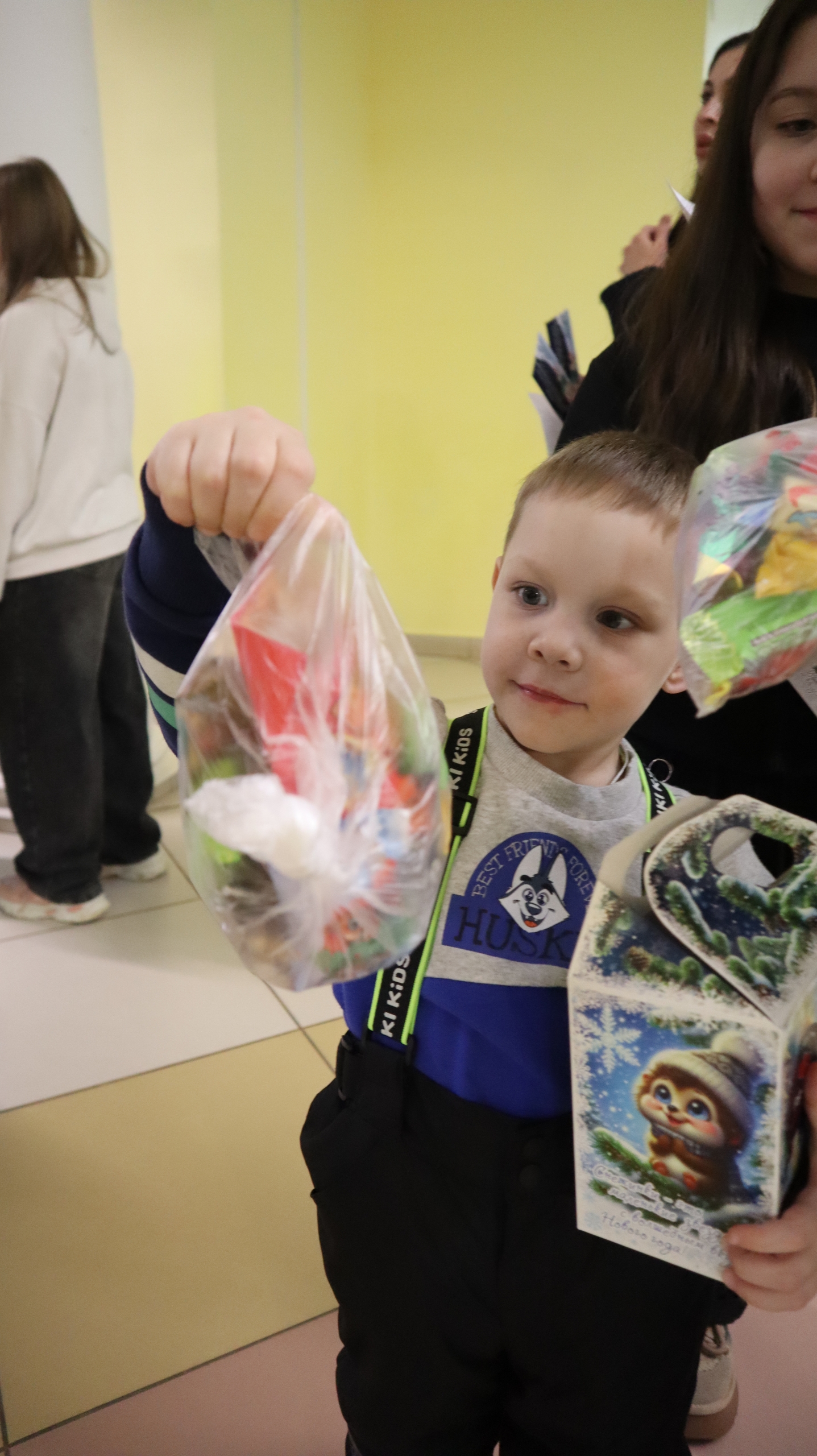 Уральский завод противогололедных материалов провел масштабную благотворительную акцию «Город добрых сердец», рис. 3