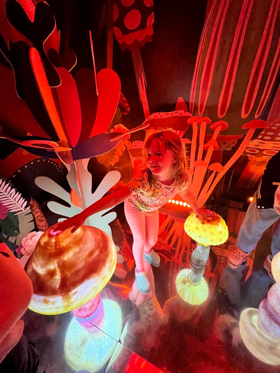 Сотрудники УЗПМ вновь посетили Детскую сцену Пермского академического Театра-Театра, рис. 9