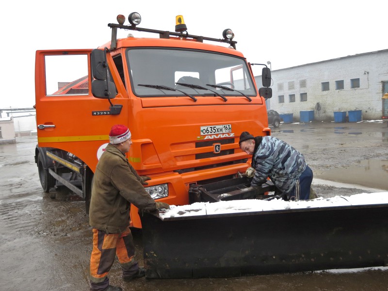 МП "Благоустройство" подготовило технику для зимней уборки дорог