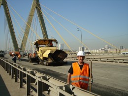 Обработка дорог современным ПГМ