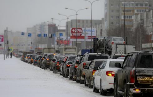 Сургутские коммунальщики на борьбу со льдом выйдут с солью и &laquo;Бионордом&raquo;