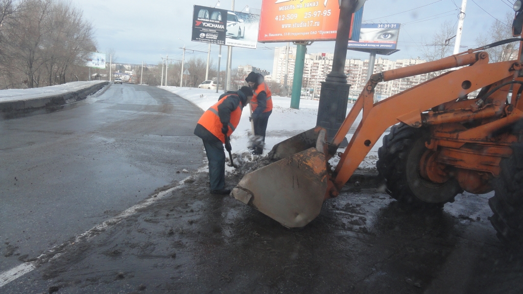 Уборка дорог от снега